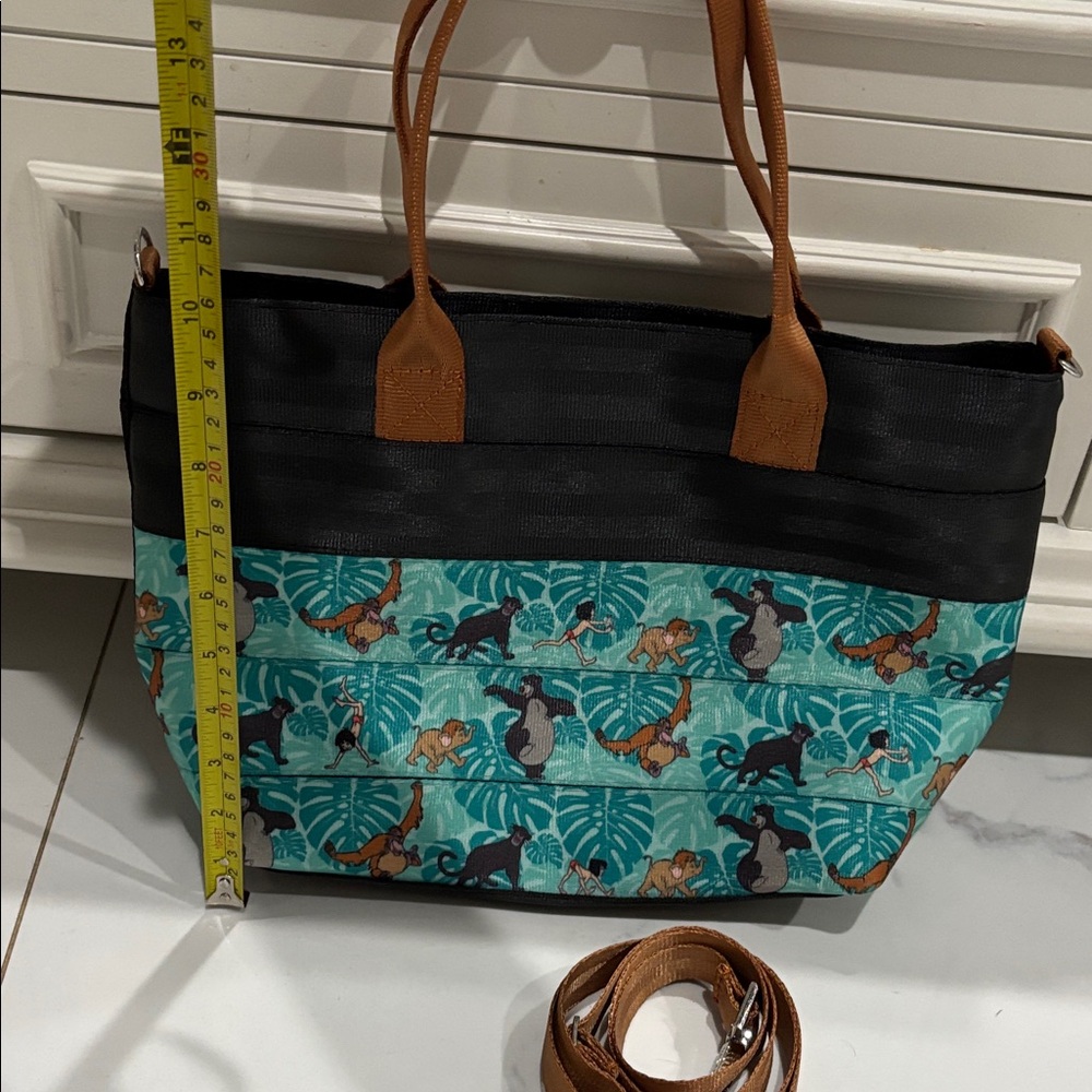 Harvey’s Disney Jungle Book tote - Picture 4 of 13